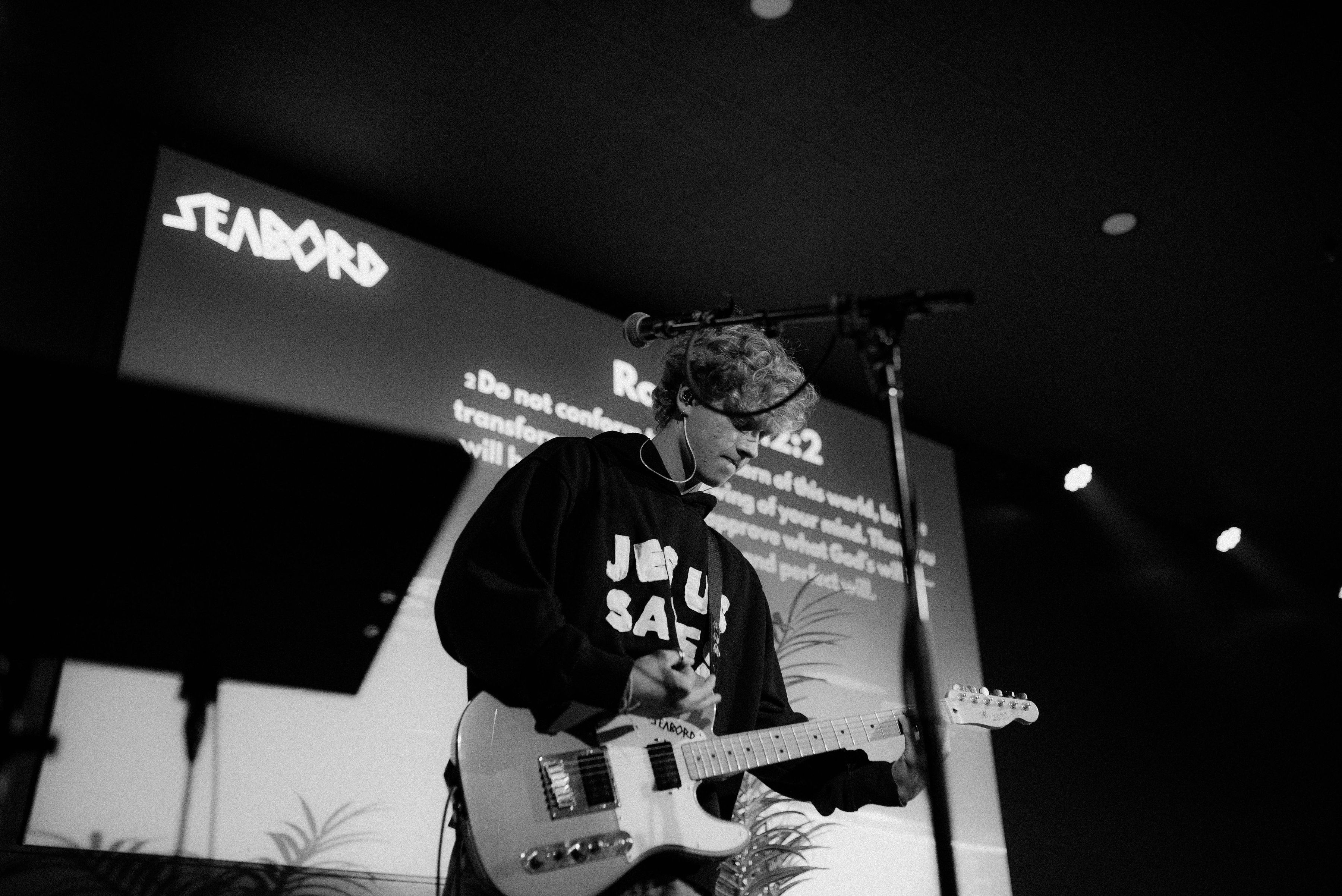 SEABORD performing live